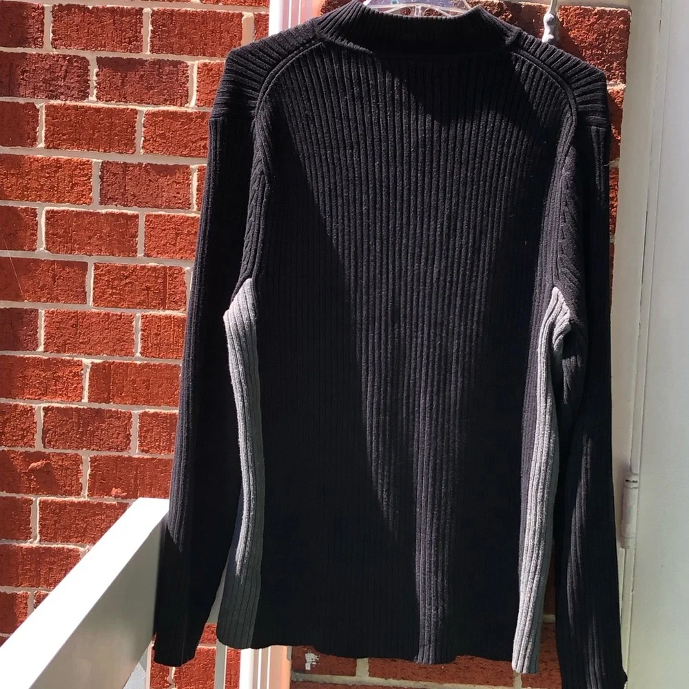 Paraphrase Black and Gray Zip-Up Sweater —#050 - Picture 5 of 6